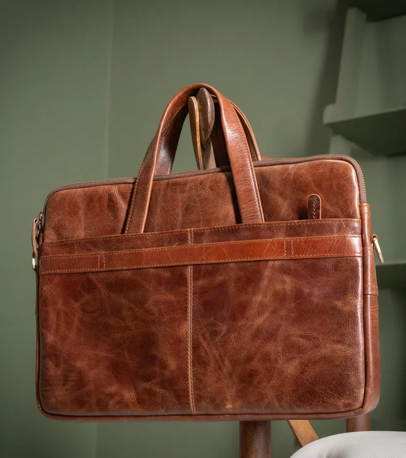 TURBAT BAG: Slim Leather Laptop Bag Unisex- Vintage Tan