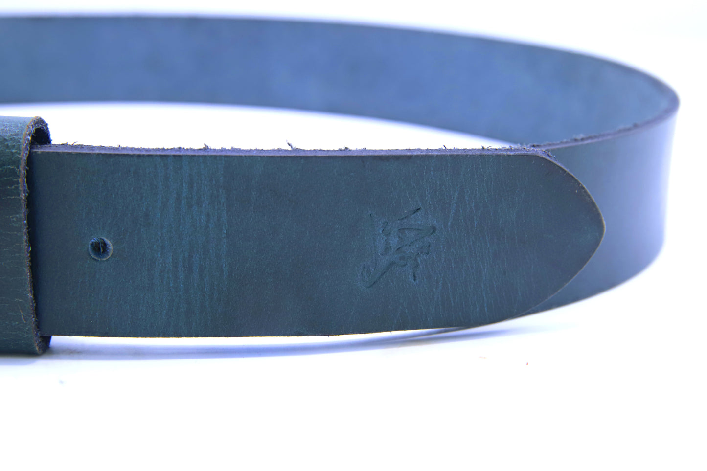 MIANWALI BELT Genuine Vintage Leather Belt in One Piece - Vintage Blue