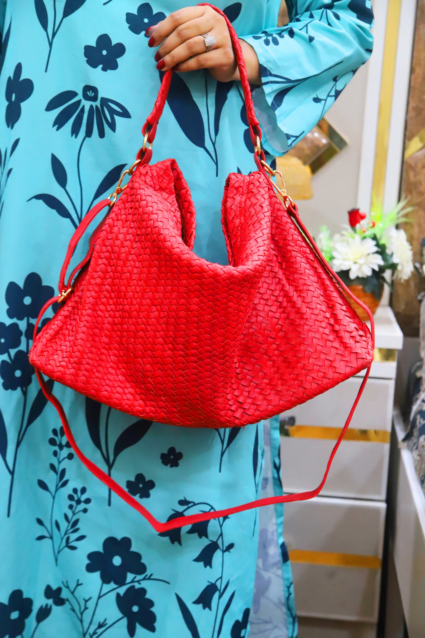 GUJRAT BAG Handwoven Genuine Leather Ladies Tote Bag, Women's Hobo Bag And Shoulder Bag-Red