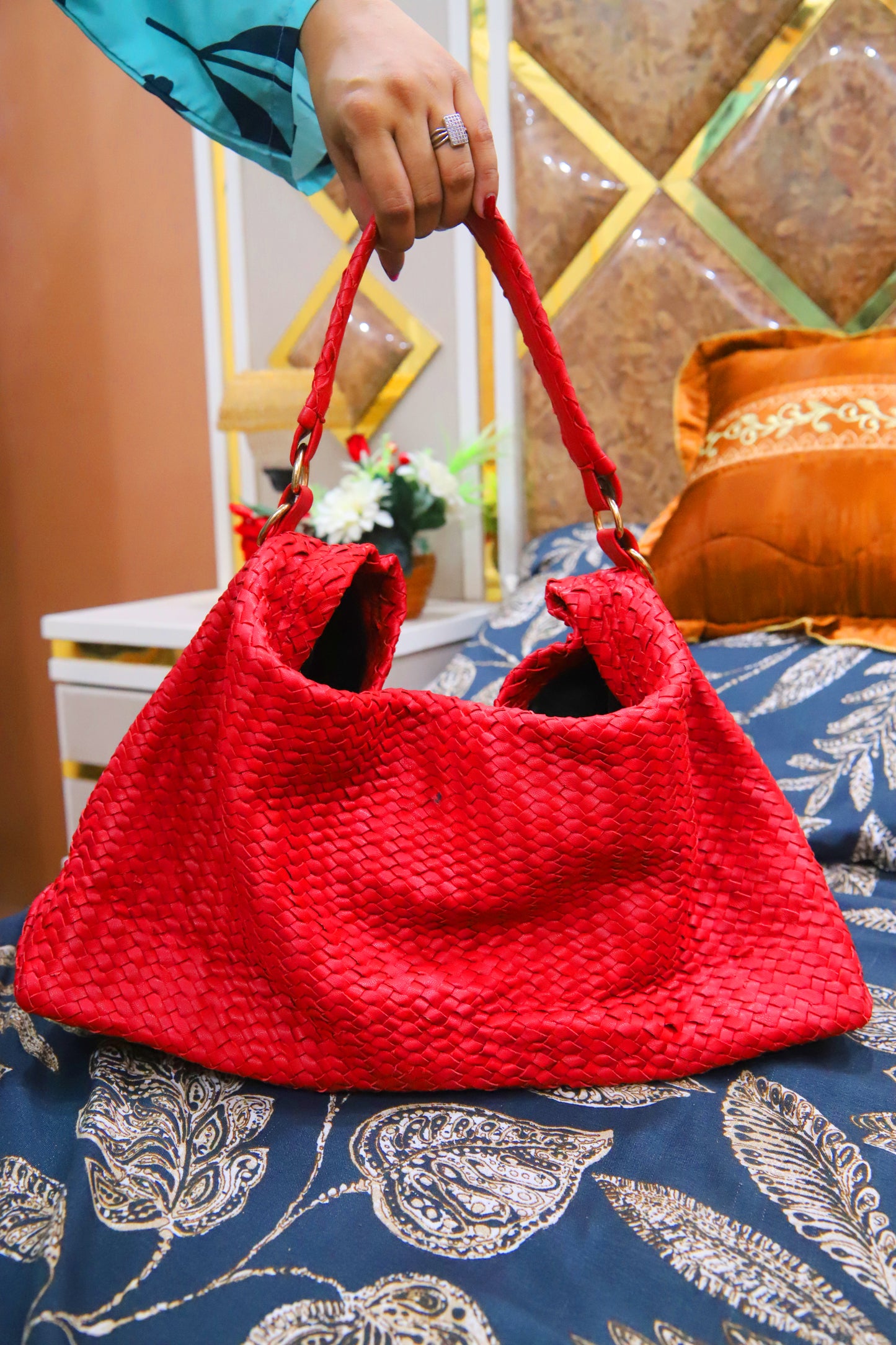 GUJRAT BAG Handwoven Genuine Leather Ladies Tote Bag, Women's Hobo Bag And Shoulder Bag-Red