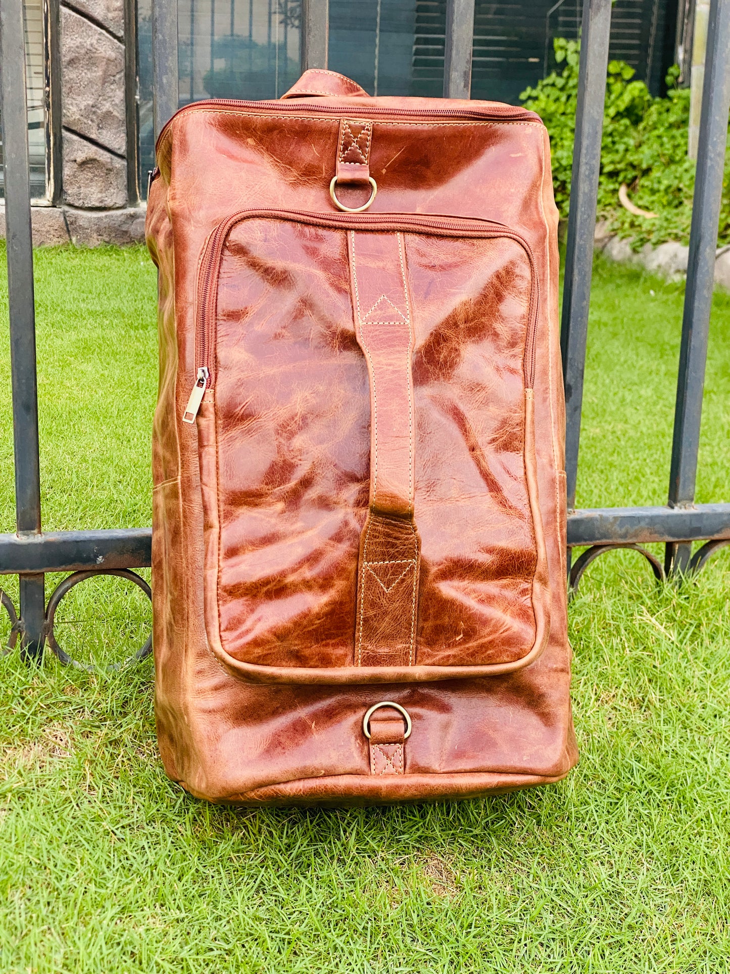 CHINIOT CONVERTIBLE BACKPACK, LEATHER 2 in 1 Duffle Bag.