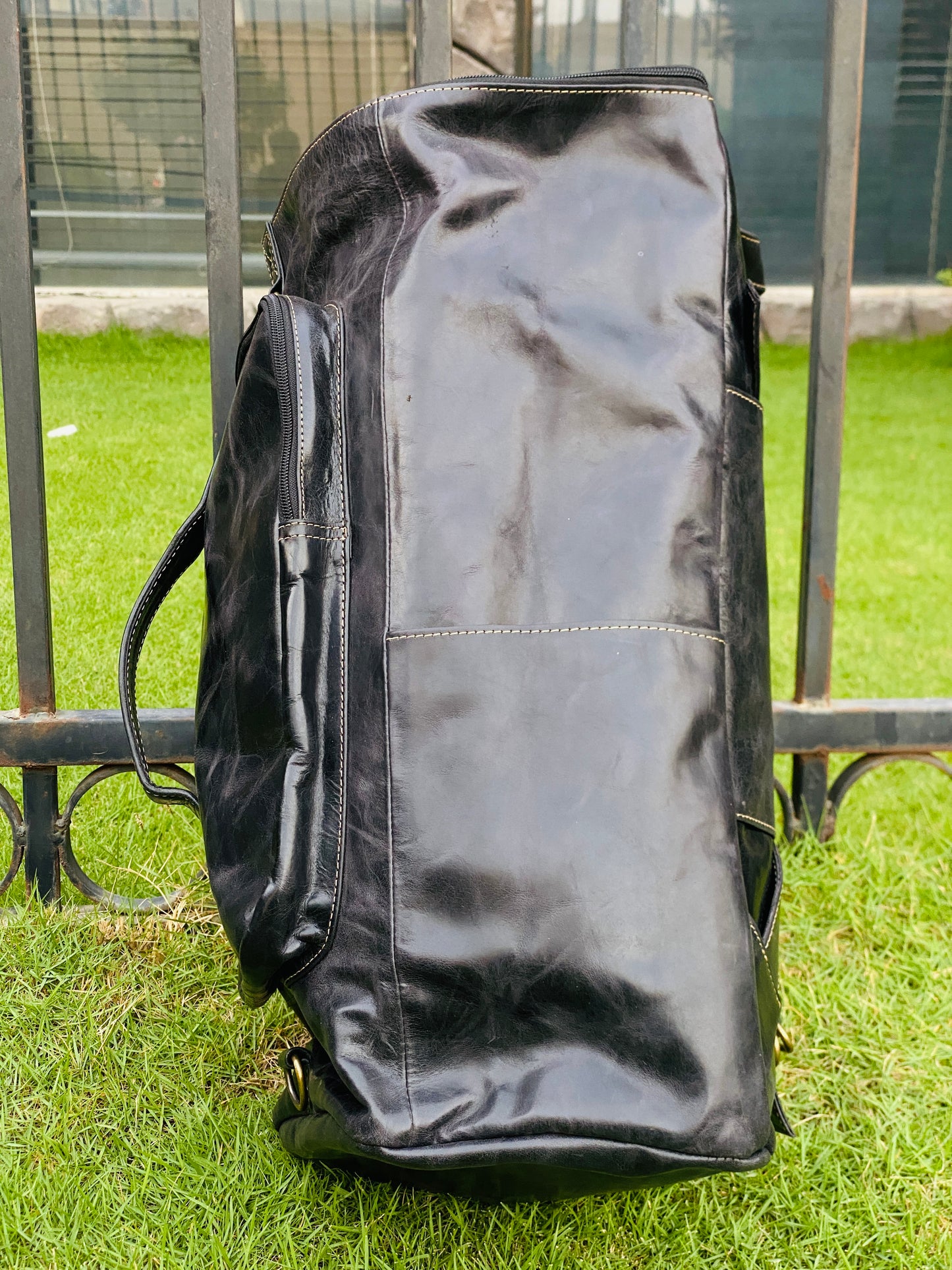 CHINIOT CONVERTIBLE BACKPACK, LEATHER 2 in 1 Duffle Bag.