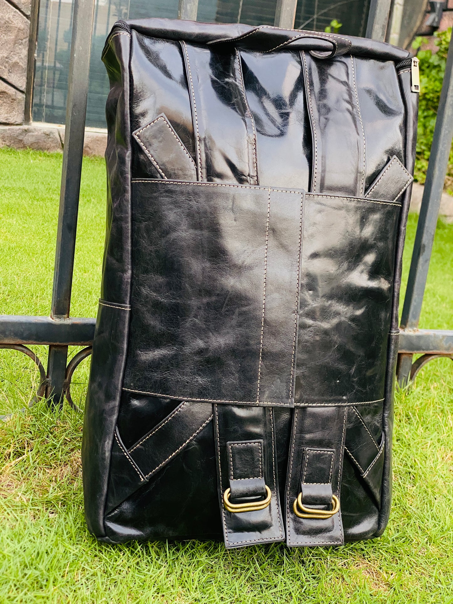 CHINIOT CONVERTIBLE BACKPACK, LEATHER 2 in 1 Duffle Bag.