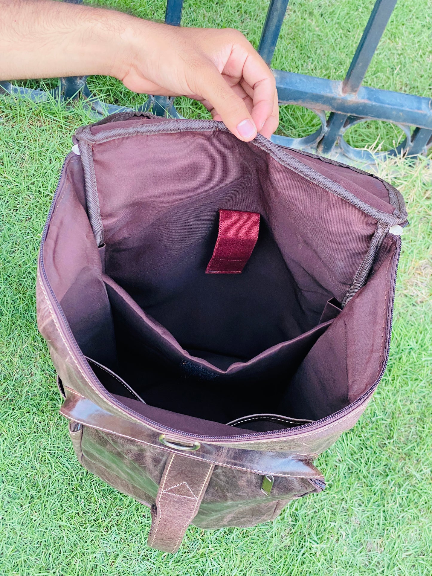 CHINIOT CONVERTIBLE BACKPACK, LEATHER 2 in 1 Duffle Bag.