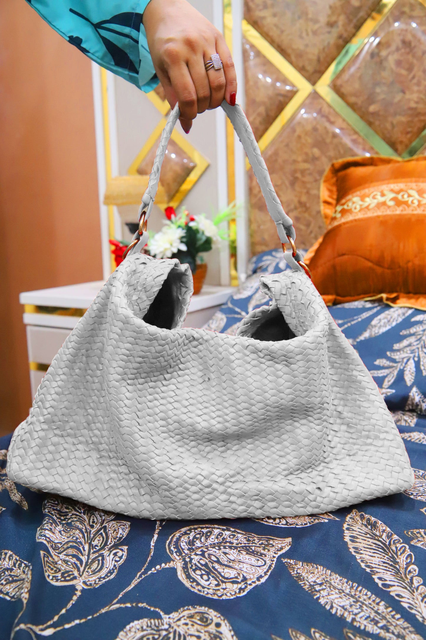 CHAKWAL BAG Handwoven Genuine Leather Ladies Tote Bag, Women's Hobo Bag And Shoulder Bag