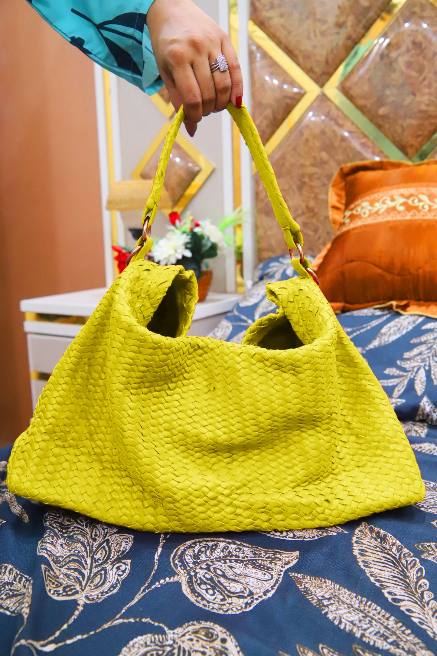 RAWALPINDI BAG Handwoven Genuine Leather Ladies Tote Bag, Women's Hobo Bag And Shoulder Bag-Yellow