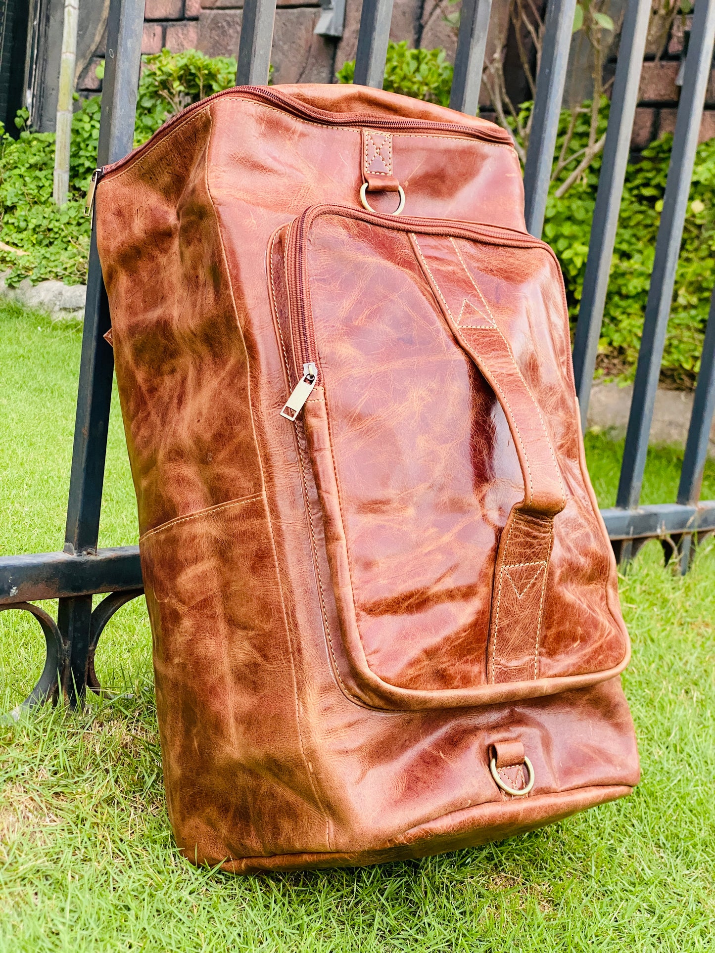 CHINIOT CONVERTIBLE BACKPACK, LEATHER 2 in 1 Duffle Bag.
